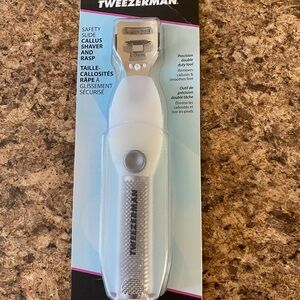 Tweezerman White Callus Shaver and Rasp. NWT